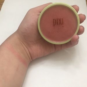 Pixi blush topper